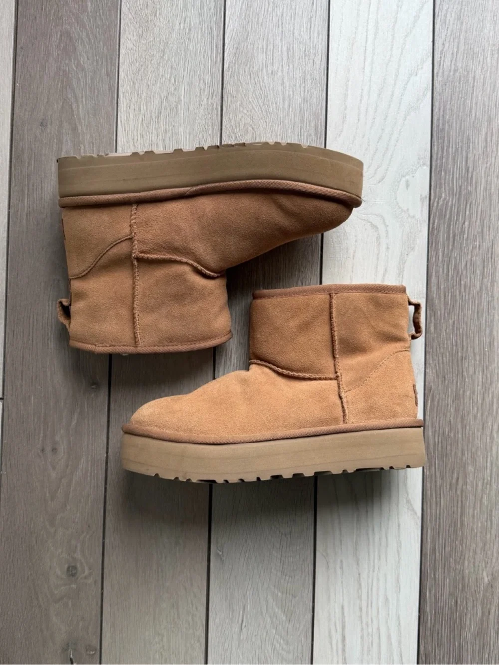 UGG Women's Classic Mini Platform boots in the color chestnut